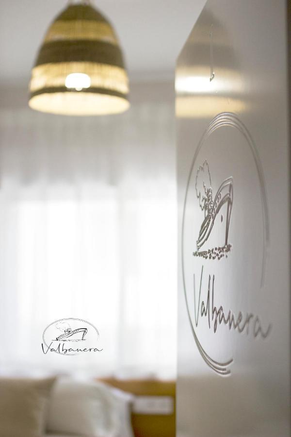 Valbanera Hotel โคลอมเบรส ภายนอก รูปภาพ